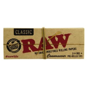 RAW CONNOISSEUR 1 1/4 + PREROLLED TIPS